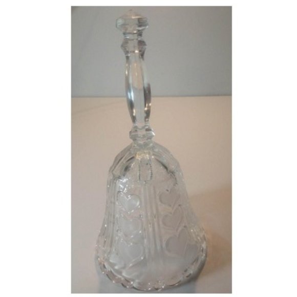 European Collection 24% Lead Crystal Bell - Etched Frosted Hearts - Picture 3 of 5